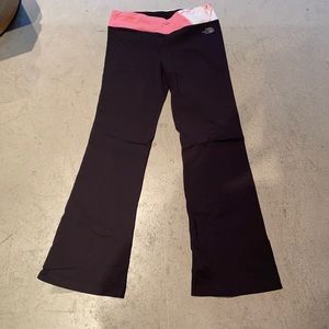 Black north face yoga pants